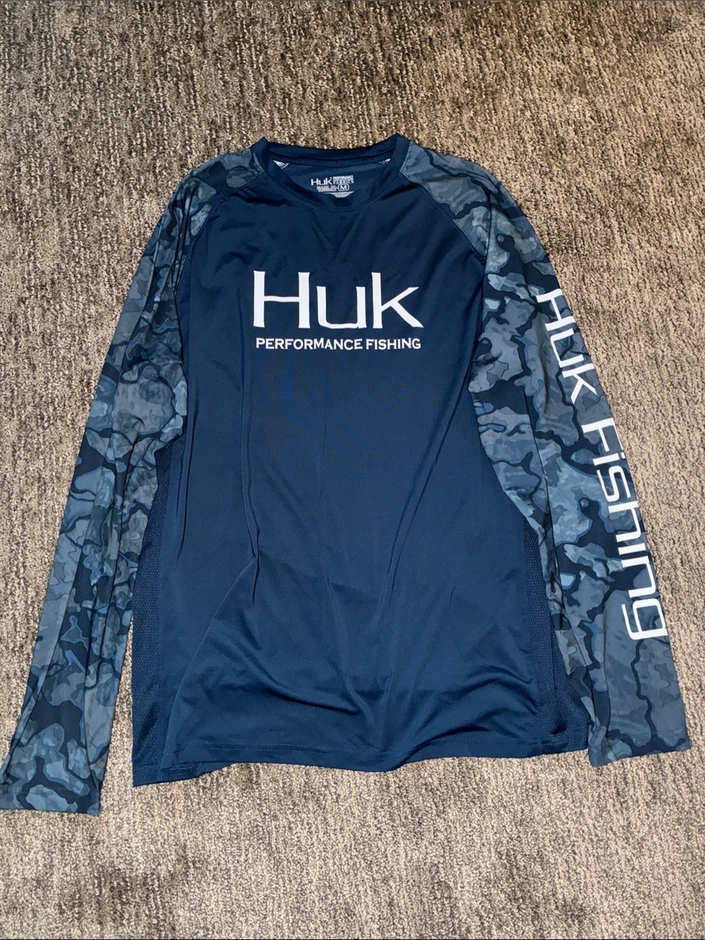 Huk Navy Long Sleeve Performance Shirt with Blue Camo Sleeves M